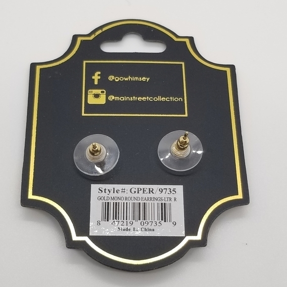 NWT MSC Mainstreet Collection gold tone R initial stud earrings - Picture 3 of 3